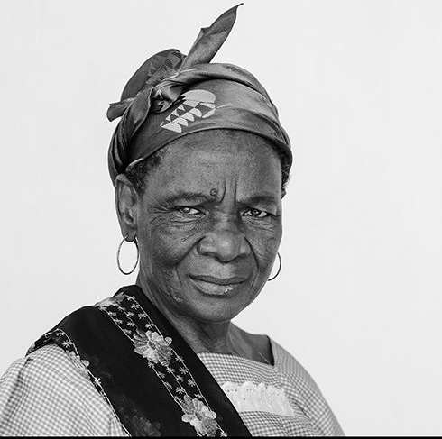 Portrait d'une femme au foulard