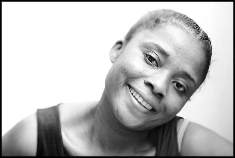 Portrait d'une femme souriante